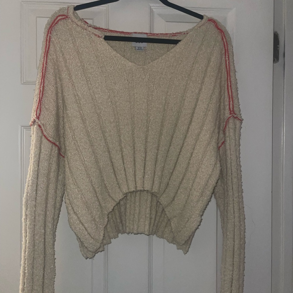 URBAN OUTFITTER Cropped BDG Sweater